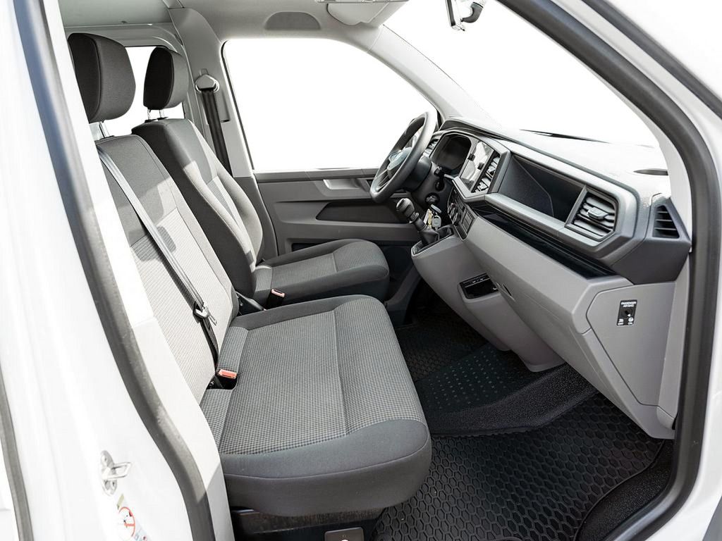 Fahrzeugabbildung Volkswagen T6.1 Kombi 2.0 TDI Lang 9-SITZE AHK NAVI KLIMA