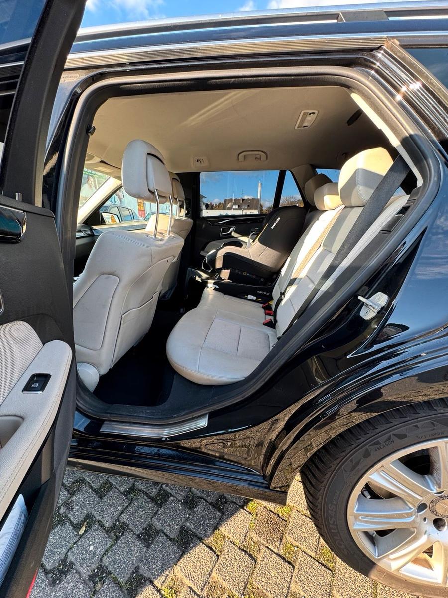 Mercedes-Benz E220 2012 — photo 14