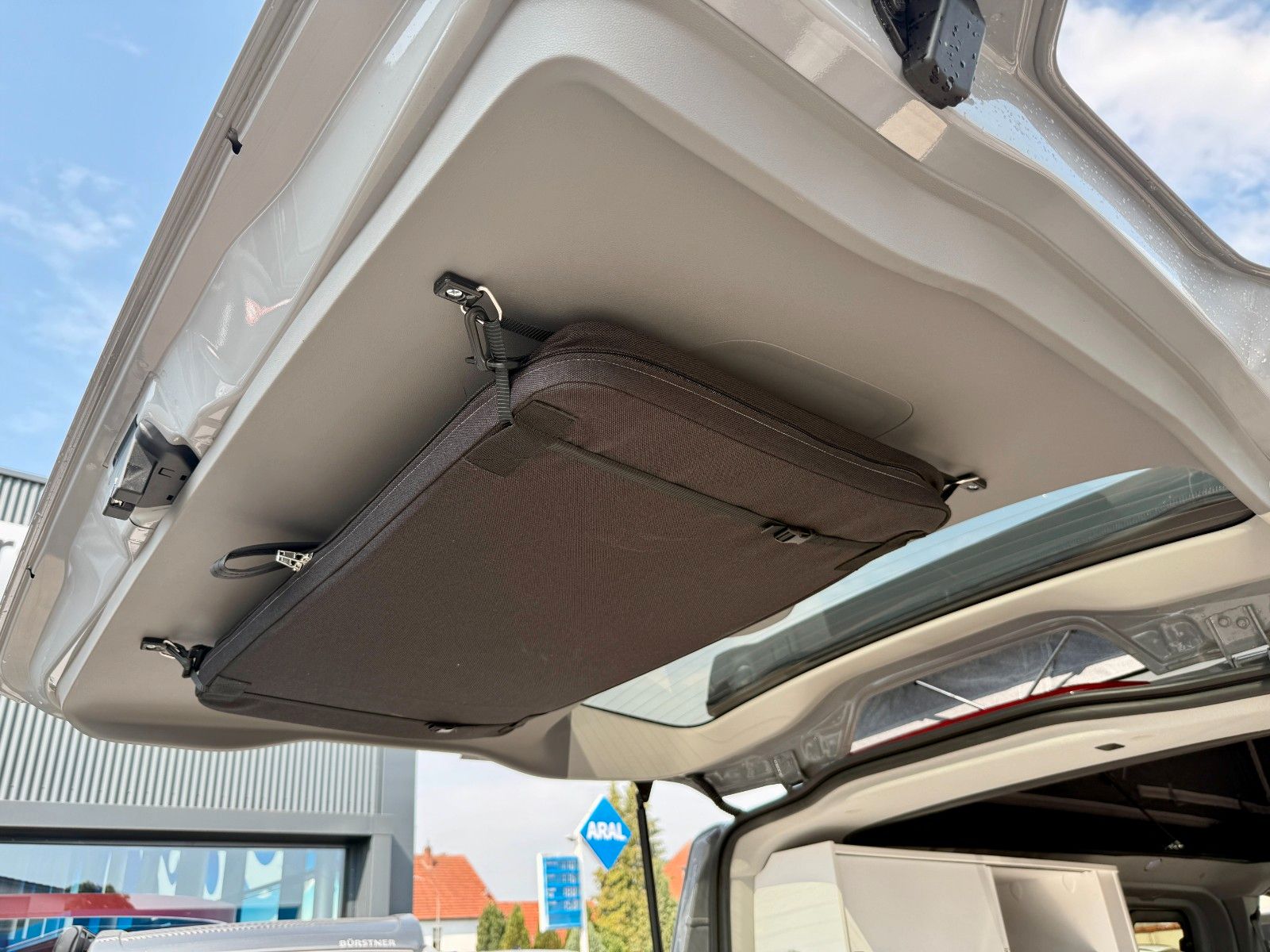 Immagine del veicolo Bürstner Copa C532 B66 | Pacchetto autosufficiente
