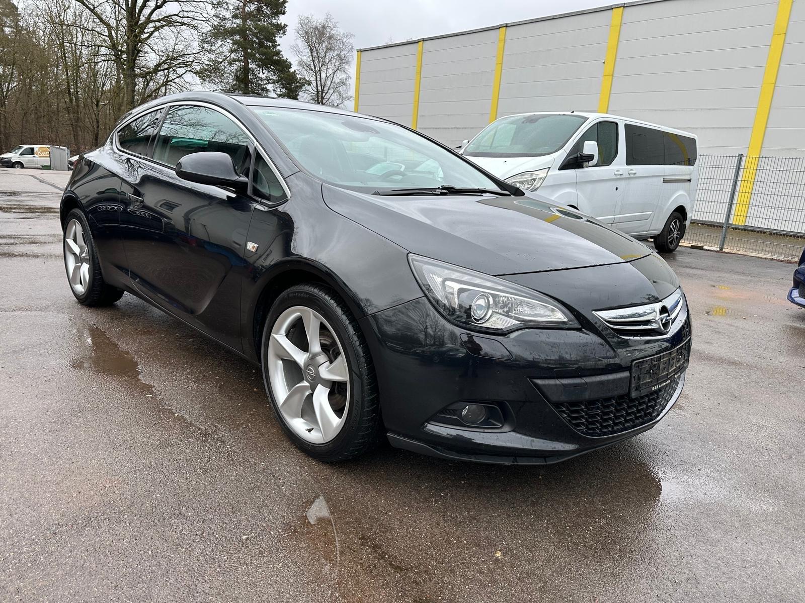 Opel Astra J GTC Innovation