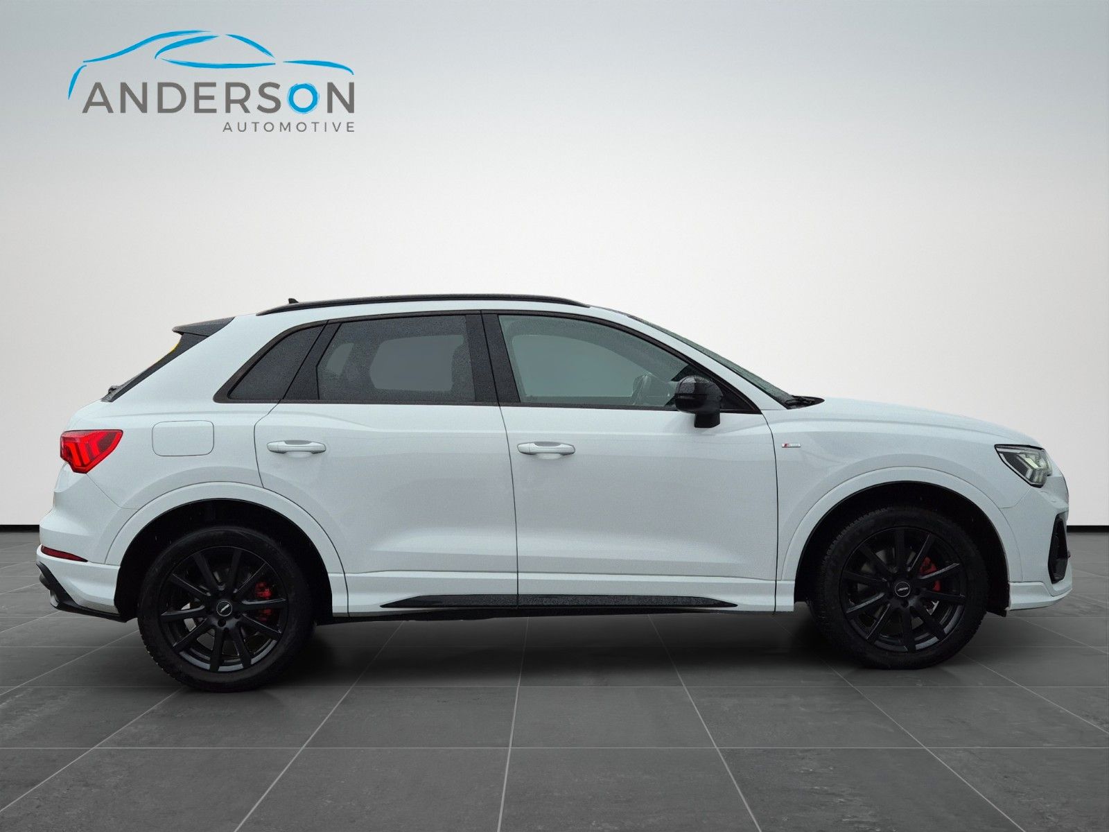 Fahrzeugabbildung Audi Q3 35 TFSI S LINE S TRONIC PANO TOTW ALLW LED