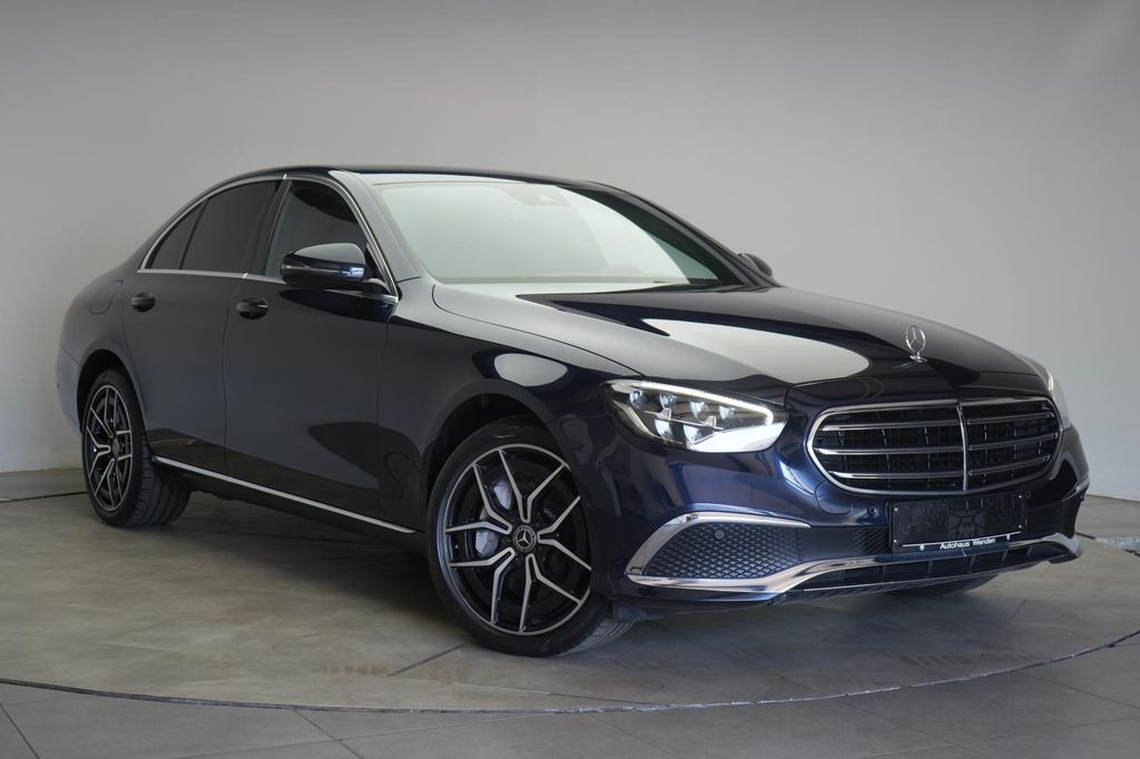 Image of Mercedes-Benz E 400