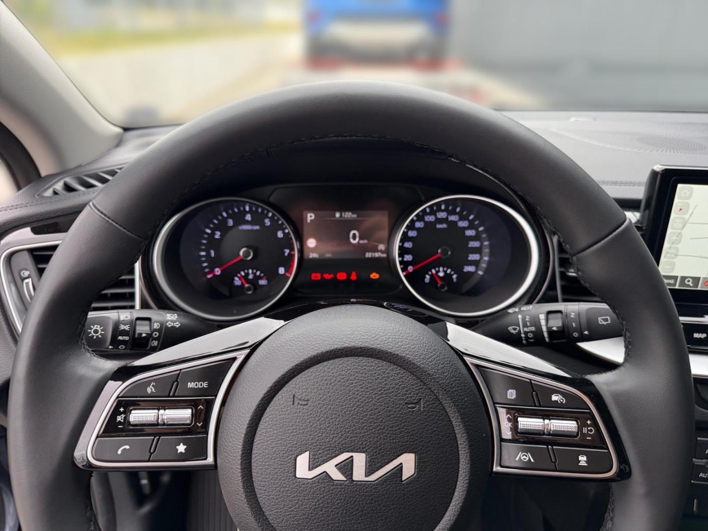 Kia Ceed_sw 1.5T Vision DCT7 Komf+ NAV PDC Klimaauto