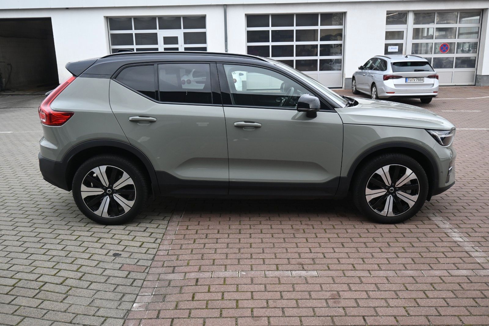 Fahrzeugabbildung Volvo XC40 Ultimate BEV 2WD*Pano*Leder*