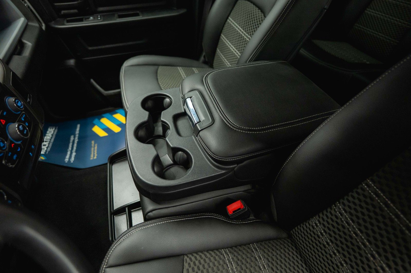 Fahrzeugabbildung Dodge RAM 5.7 V8 HEMI 4x4 OFFROAD Night-Paket *LED*AHK