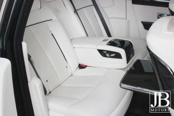 Fahrzeugabbildung Rolls-Royce Phantom IN STOCK