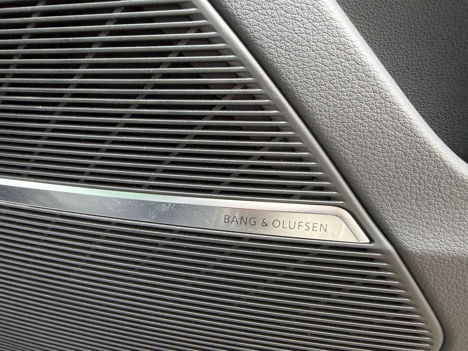 Fahrzeugabbildung Audi Q8 50 TDI Quattro/COMPETITION-PLUS/CARBON/VOLL