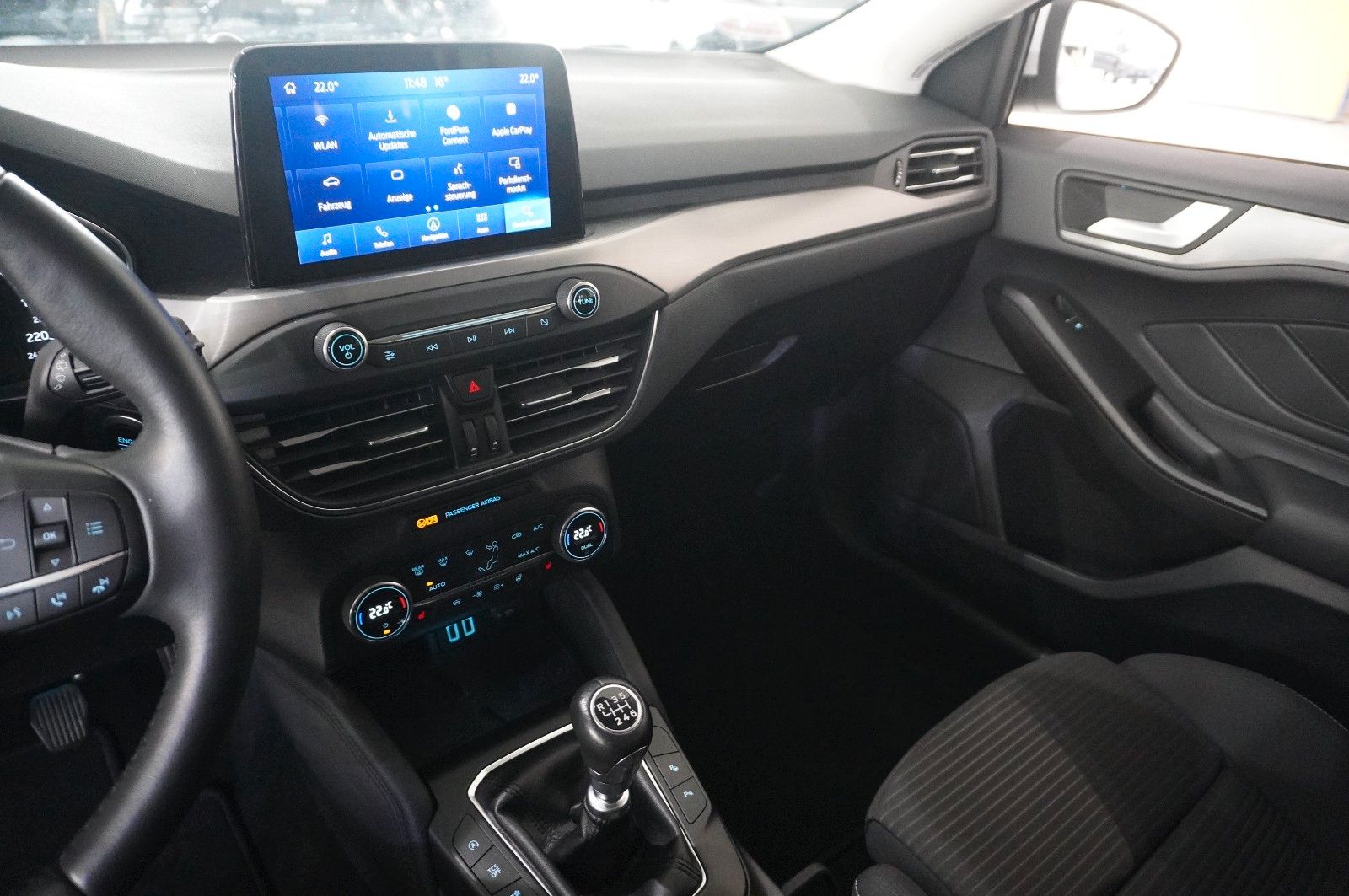 Fahrzeugabbildung Ford Focus Turnier 1.5D TITANIUM NAVI/LED/KAMERA/DAB+
