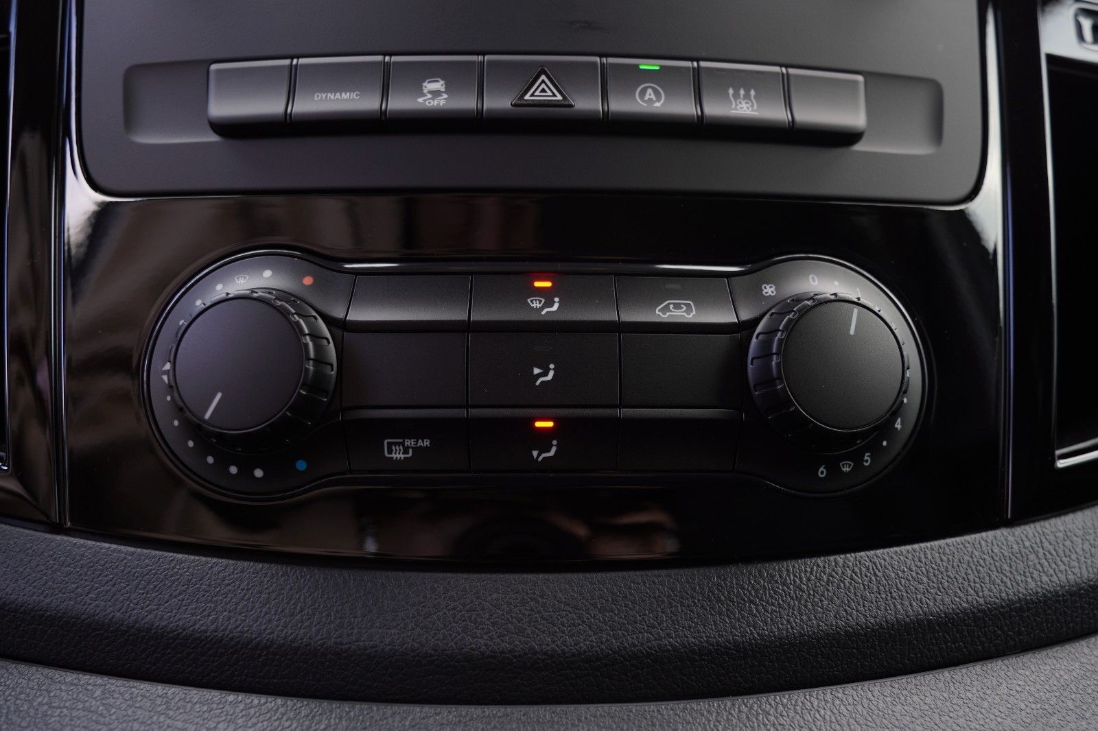 Fahrzeugabbildung Mercedes-Benz Vito Tourer 114CDI Pro lang*AHK*NAVI*SHZ*Standh*