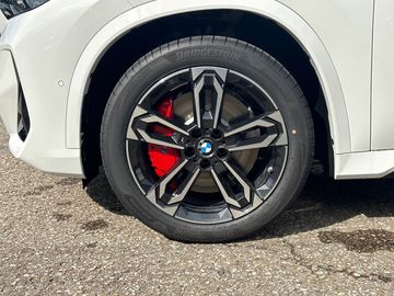 BMW iX1 xDrive30 M Sportpaket Head-Up HK HiFi DAB