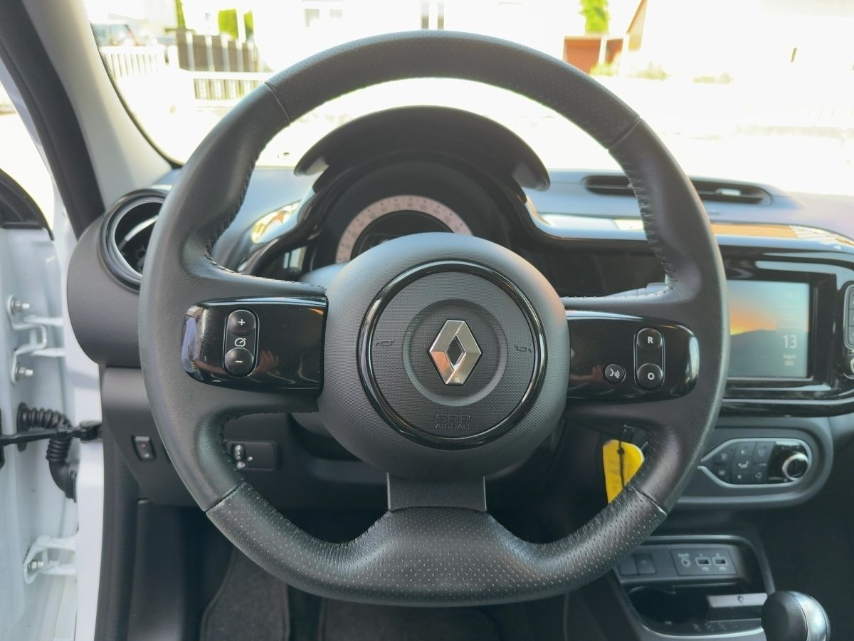 Fahrzeugabbildung Renault Twingo E-TECH 100% el. URBAN NIGHT SHZ KAM NAVI