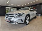 Mercedes-Benz GLA 200 *URBAN*AUTOMATIK*LED*LEDER*SHZ*TEMPOMAT* - silberne Mercedes-Benz GLA 200