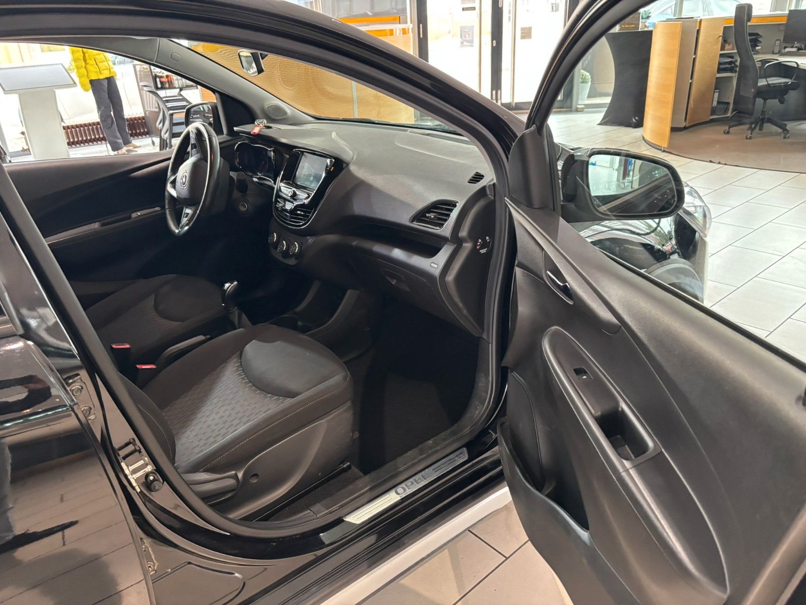 Fahrzeugabbildung Opel Karl Rocks 1.0 PDC/SHZ/LHZ/ALU