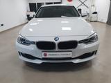 BMW 318 BMW d Touring*Navi*Xenon*PDC*SHZ* - BMW 3er Reihe: Weiß