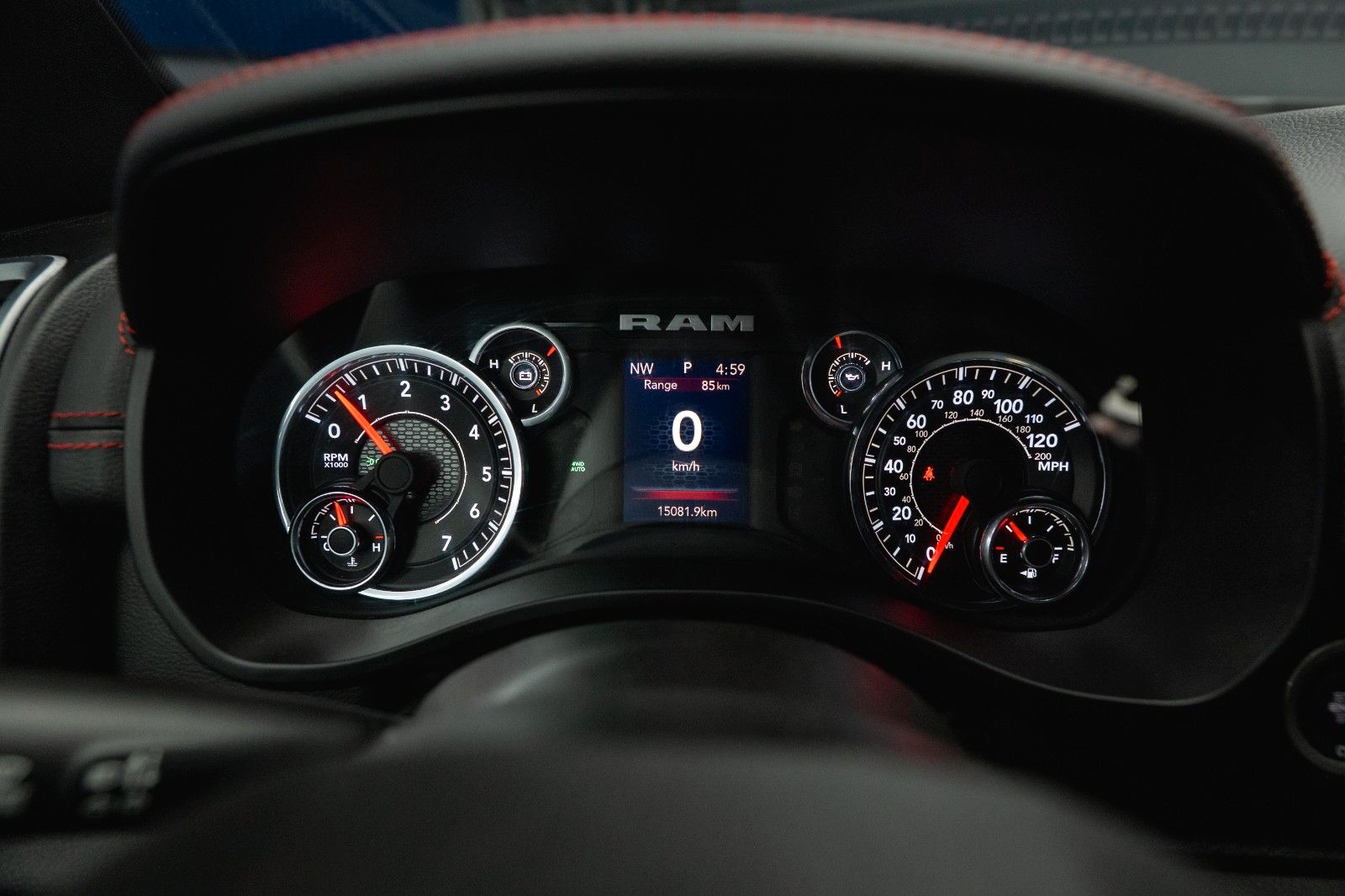 Fahrzeugabbildung Dodge RAM 5.7 V8 HEMI 4x4 OFFROAD NIGHT-Edition LED