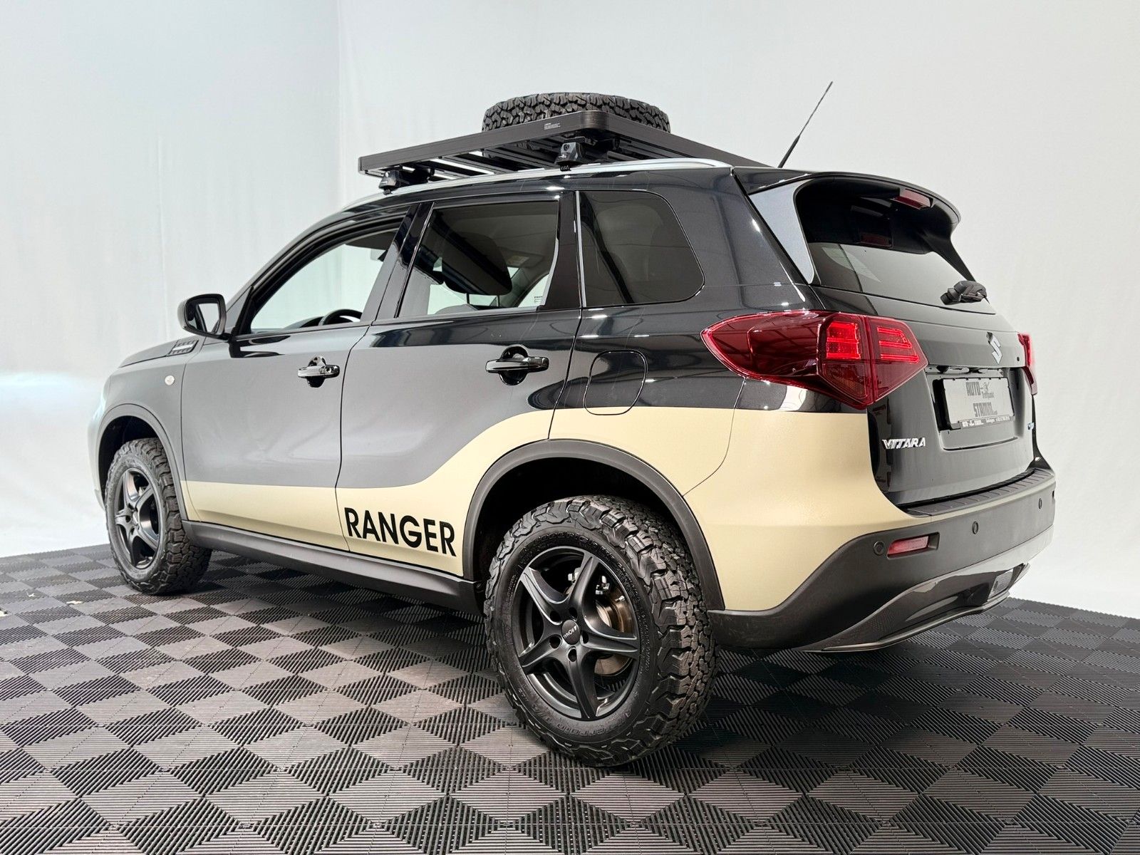Fahrzeugabbildung Suzuki Vitara 1.4 Mild-Hybrid Comfort 4x4 - RTR Ranger