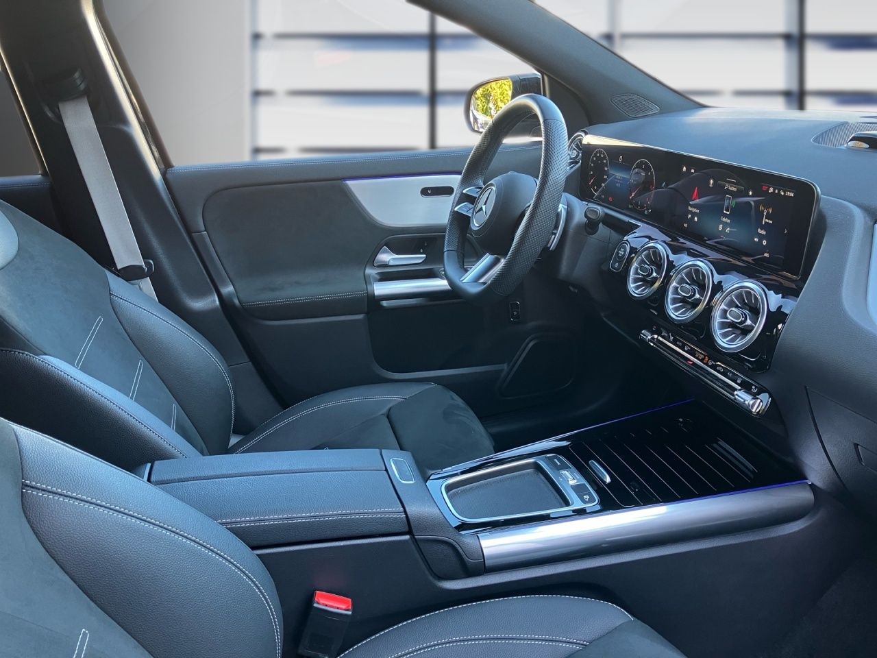 Fahrzeugabbildung Mercedes-Benz GLA 220 d 4M AMG AHK Night Standheizung Multibea