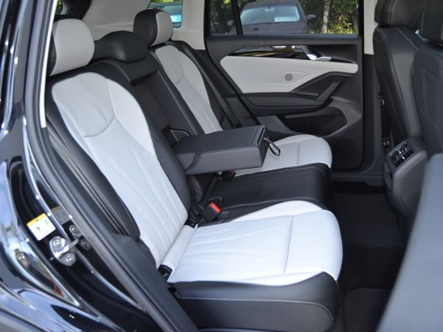 Tiguan 2.0 TDI DSG Elegance AHK/IQ.DRIVE-PAKET/M