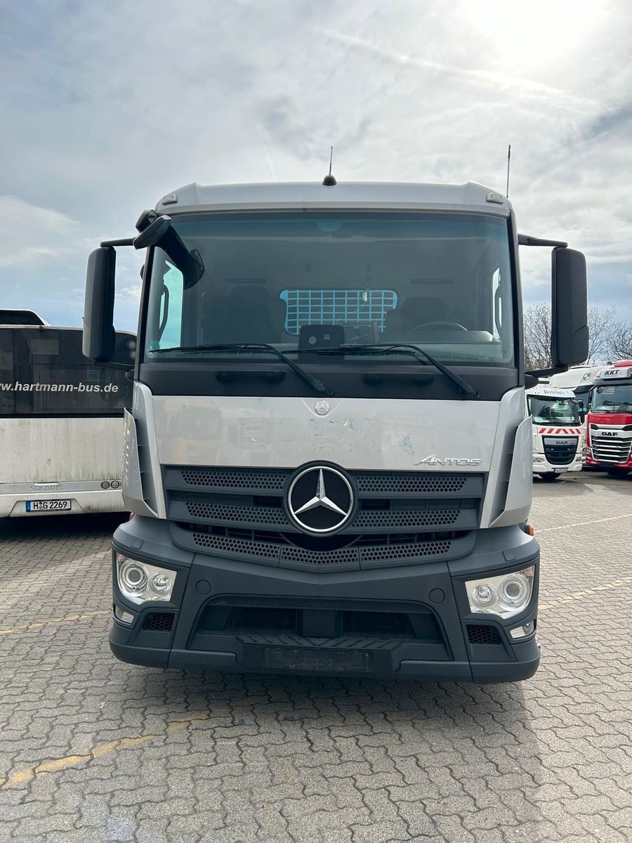 Fahrzeugabbildung Mercedes-Benz 2 Stk. Antos 1840+Rohr Kühlauflieger