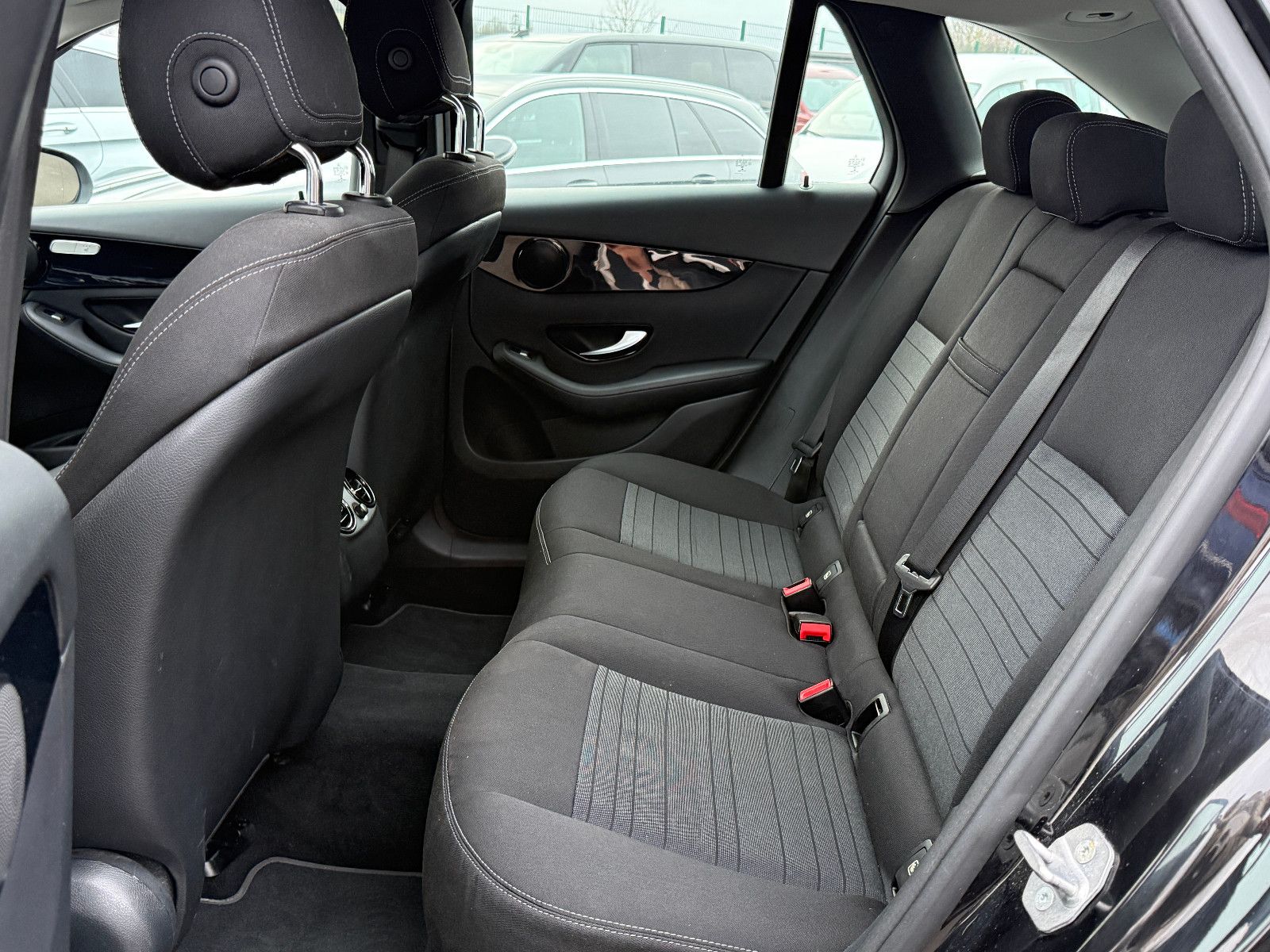 Fahrzeugabbildung Mercedes-Benz GLC 220d 4Matic 9G Exclusive GRA Nav LED SHZ PDC