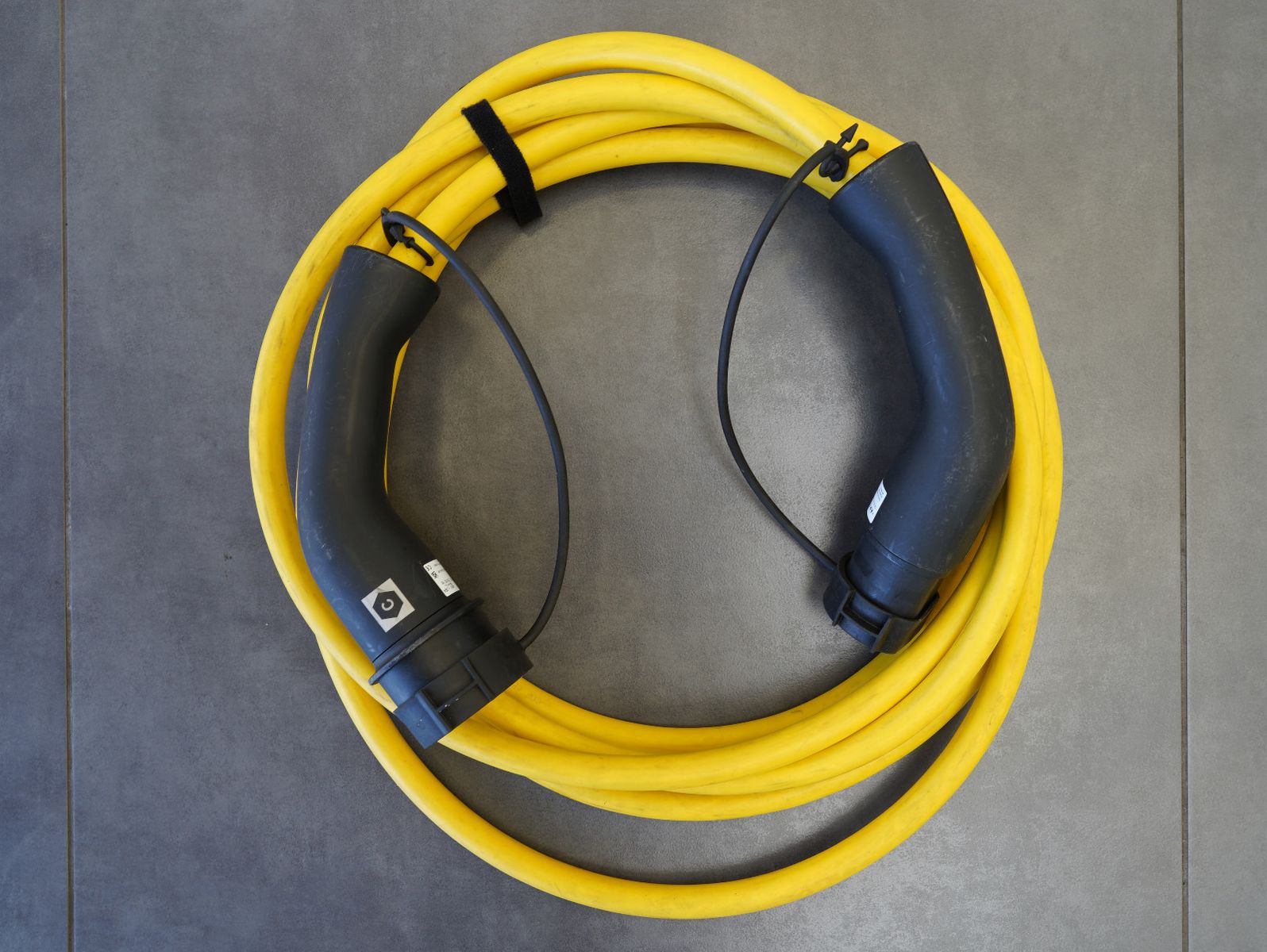 Fahrzeugabbildung Fiat 500e 87KW/42kWh/DC-LADEN/CARPLAY/DAB/SOH/KAMERA