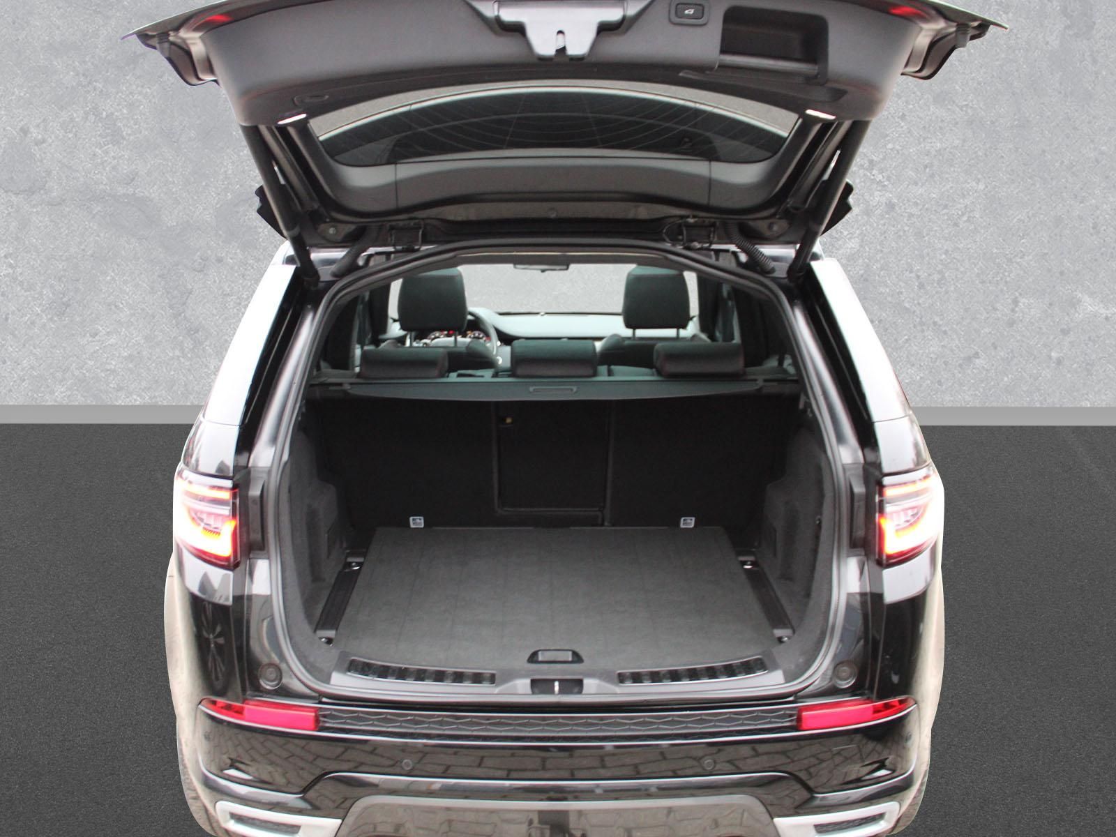 Fahrzeugabbildung Land Rover Land Rover Discovery Sport P300e R-Dynamic SE