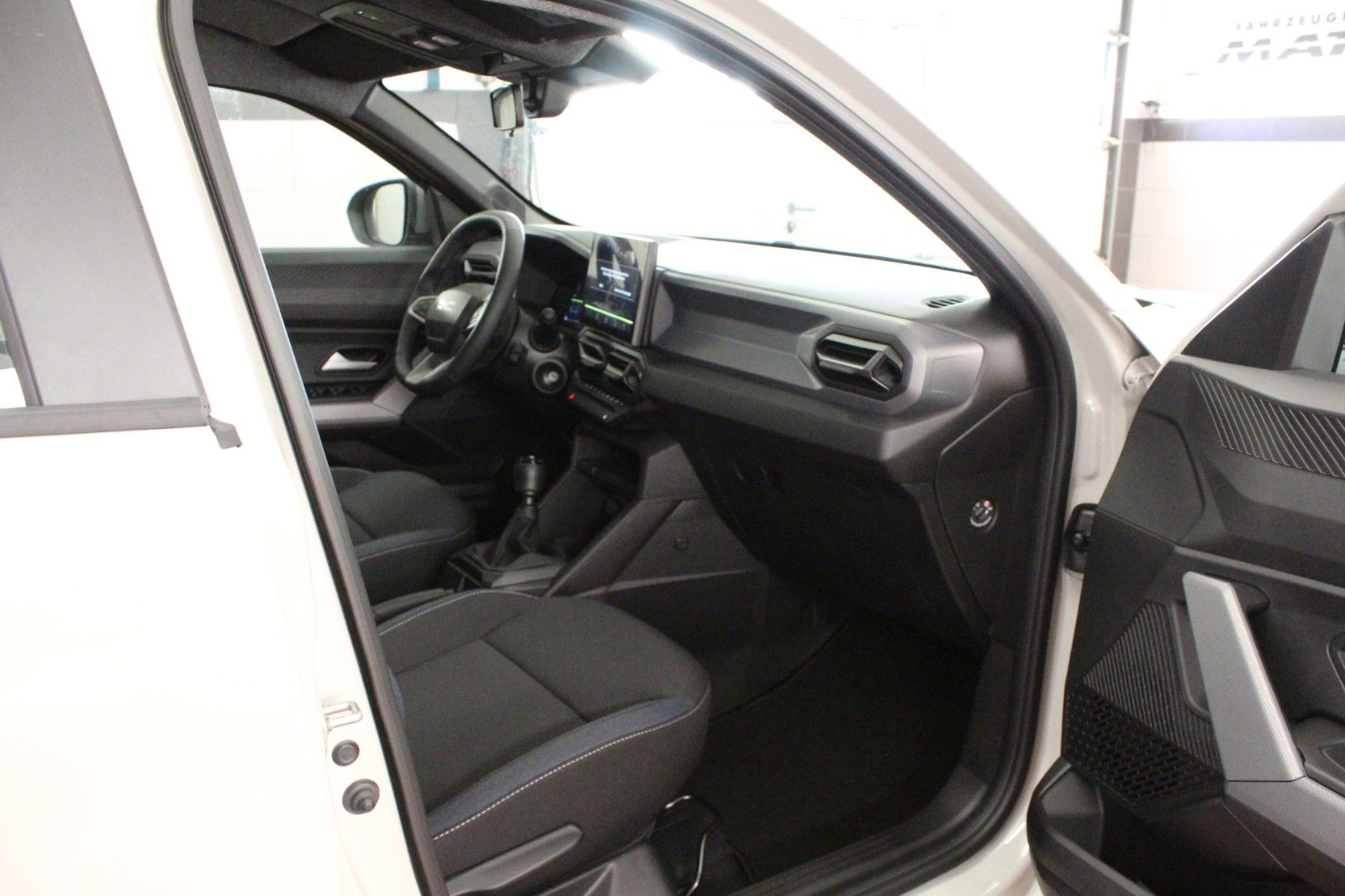 Fahrzeugabbildung Dacia Duster mild hybrid 140 Expression*Winterp.*MY 26