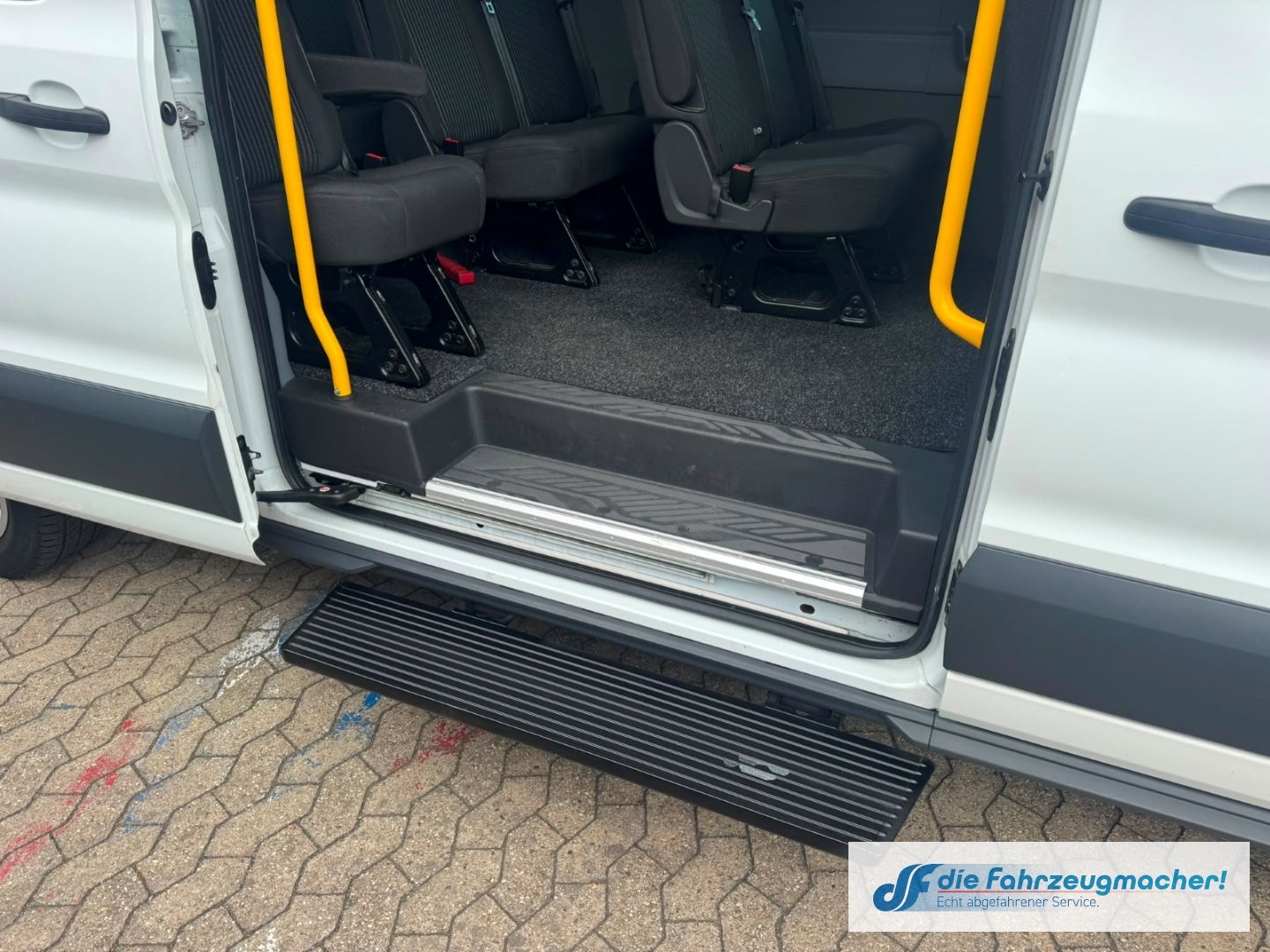 Fahrzeugabbildung Ford Transit Bus 410 L3 Trend Spurhalteass. Temp *EXP