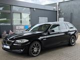 BMW 520 d Touring PANORAMA/HEAD-UP/KAMERA/LEDER/2.HD - BMW 520 aus 2011: Kombi