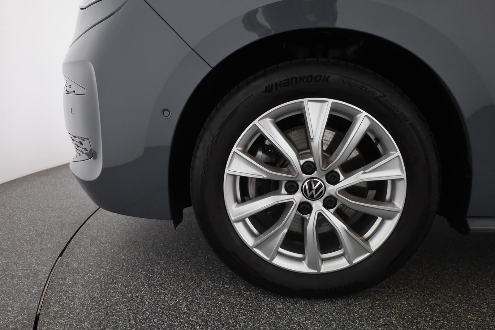 Volkswagen T7 Multivan 2.0 TSI DSG LED Navi AHK Panorama
