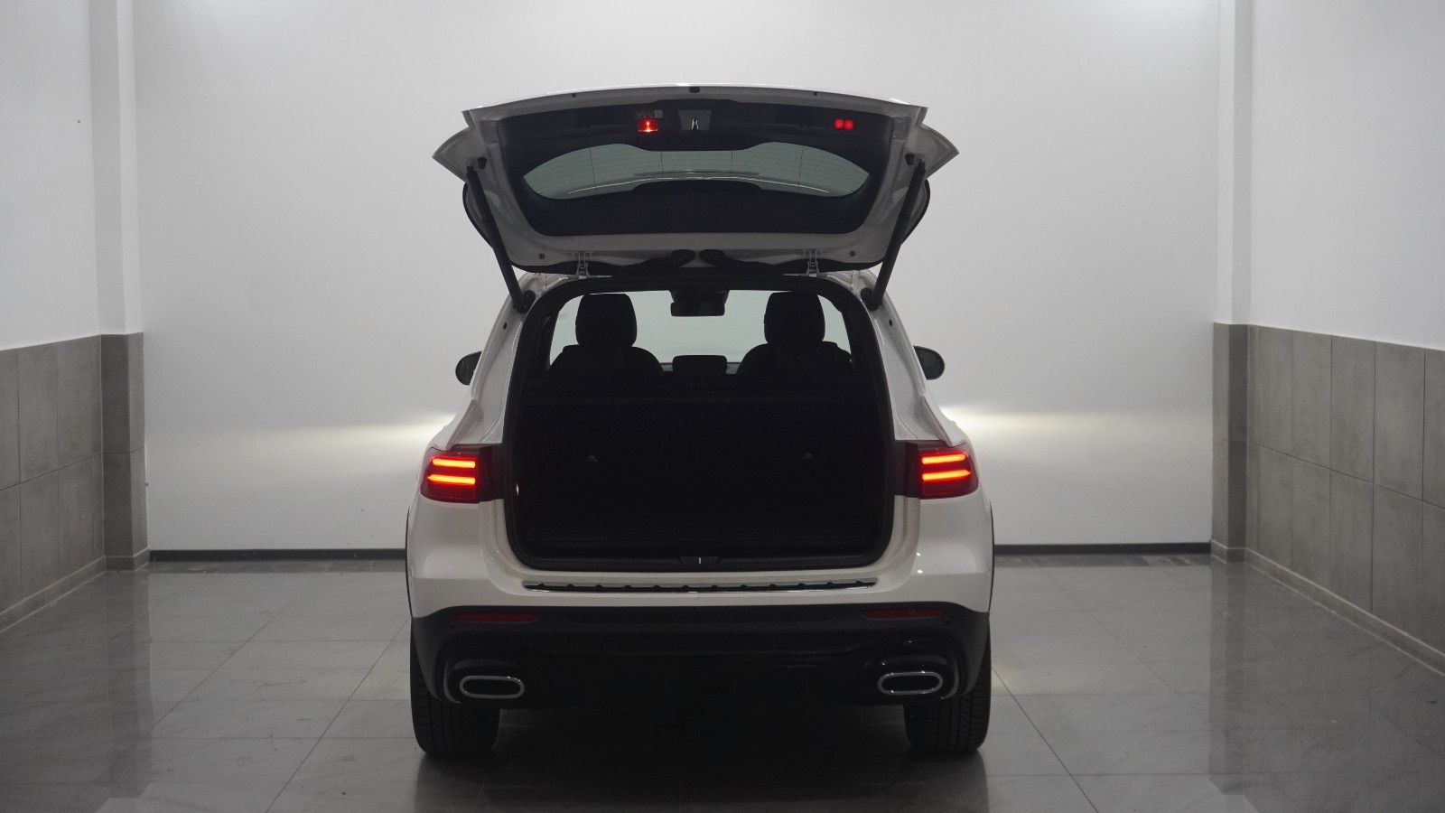 Mercedes-Benz GLB 200 d AMG MultiBeam/Ambiente+/ACC/Keyless foto 5