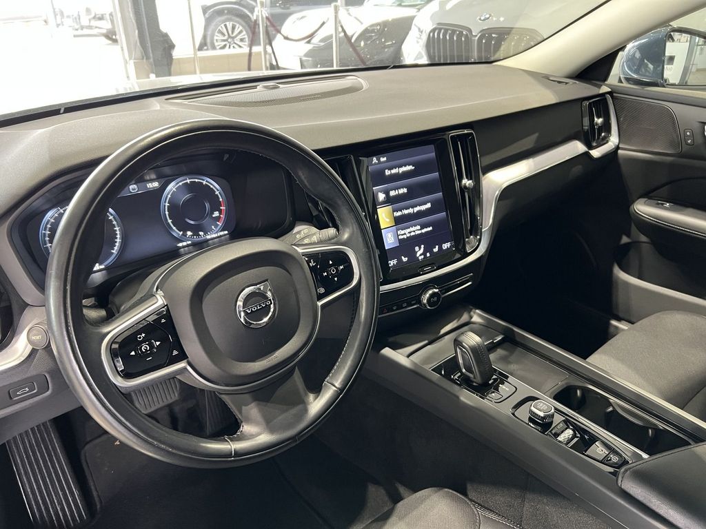 Volvo V60 B3 Momentum Pro BLIS Kamera LED WinterPro