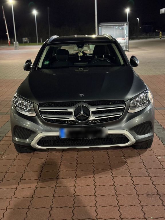 Image of Mercedes-Benz GLC 220