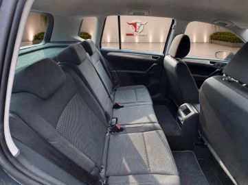 Volkswagen Golf - 12