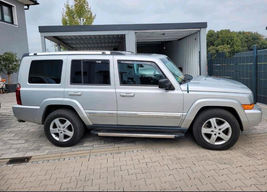 Jeep Commander 5.7l HEMI LPG Schiebedach