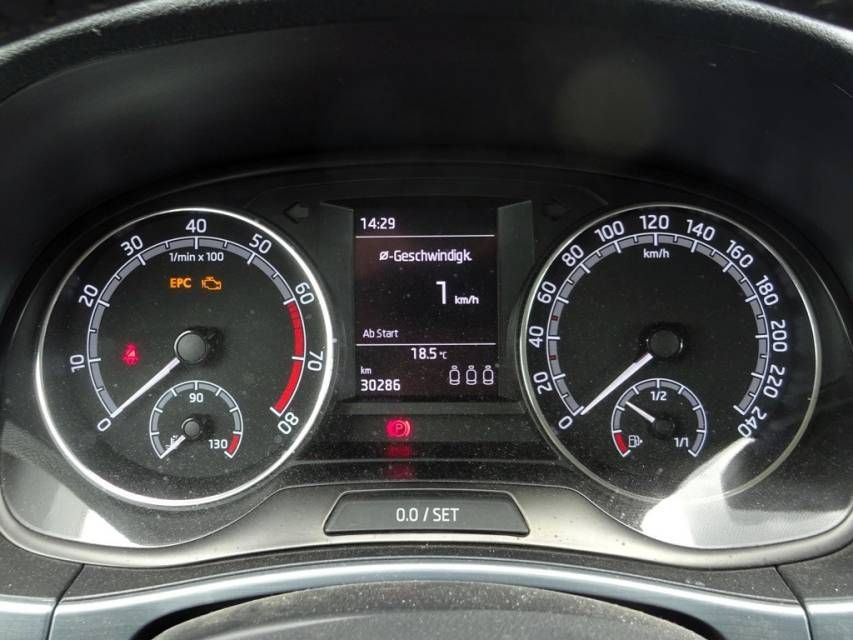 Fahrzeugabbildung SKODA Fabia Combi 1.0 TSI Ambition
