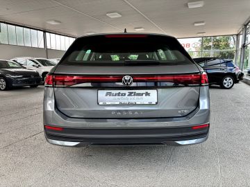 Volkswagen Passat - 6
