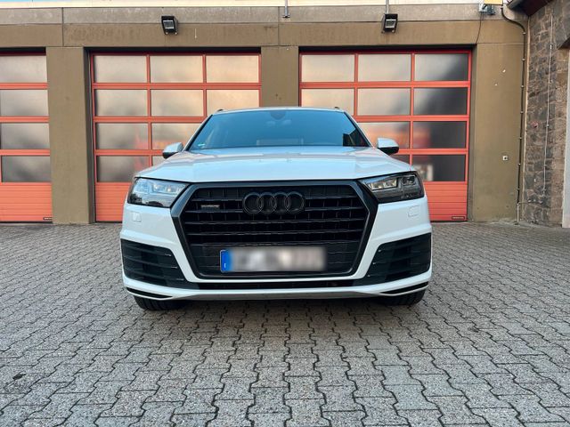 Audi Q7 /// 7-Sitzer /// 3.0 Diesel / 3xS-Line ...