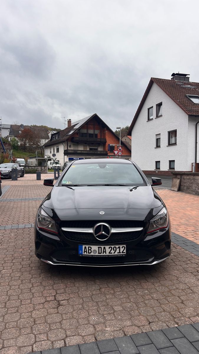 MERCEDES-BENZ CLA 220 Shooting Brake CLA 220 d DCT Shootin...