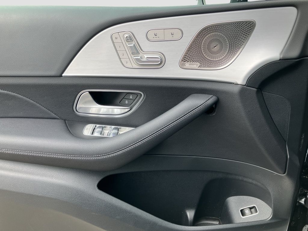 Fahrzeugabbildung Mercedes-Benz GLE 450 4MATIC MULTIBEAM*Leder*Pano*360°*PDC*AHK