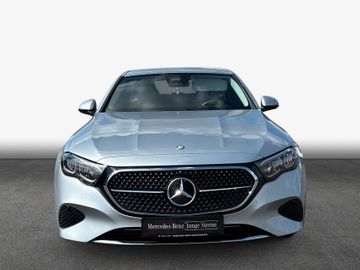 Mercedes E 200 - 3