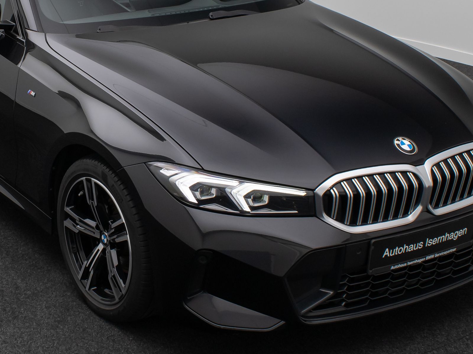 Fahrzeugabbildung BMW 320d xD M Sport DAB Alarm HUD Widscreen 18Zoll