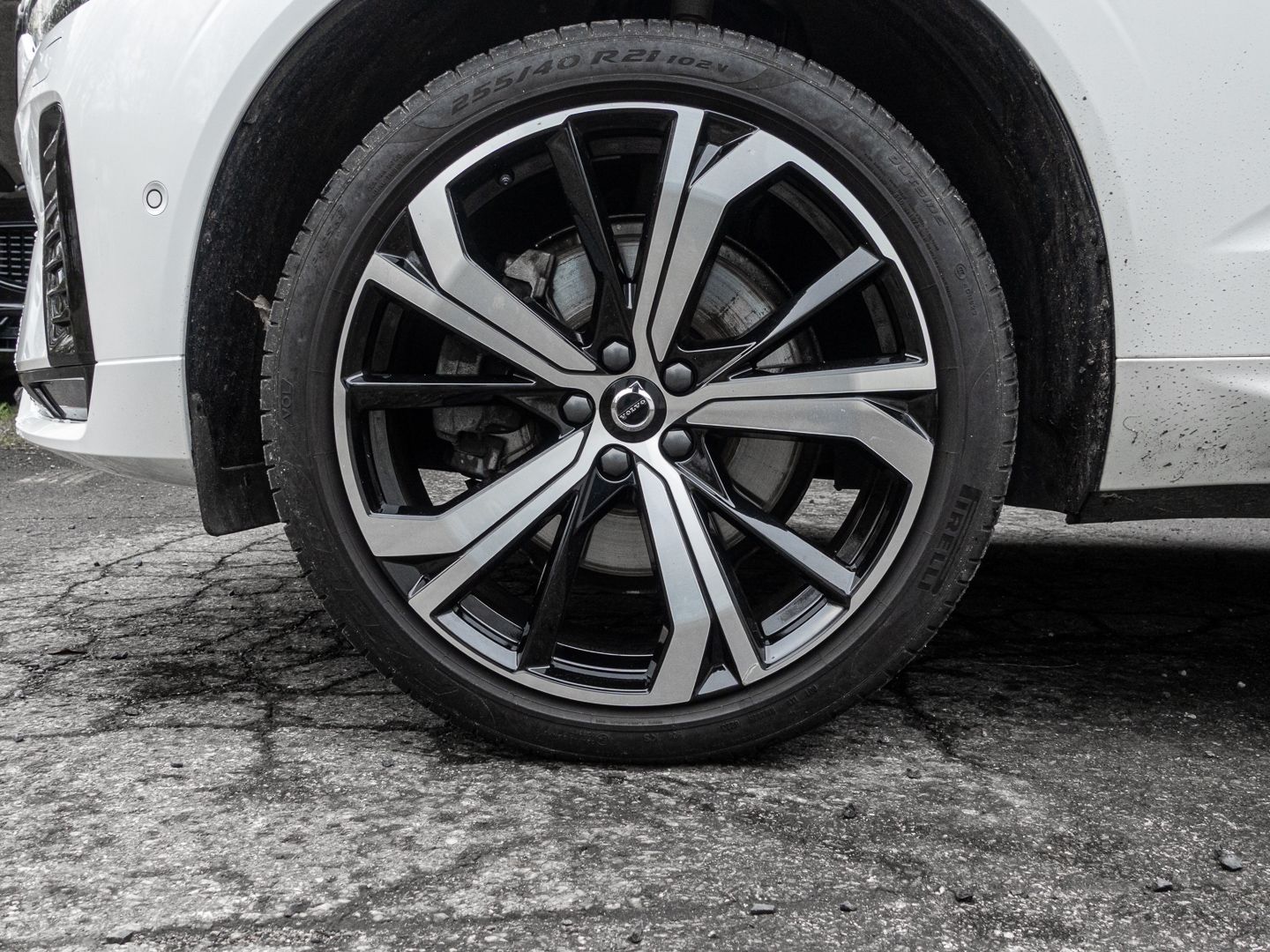 Volvo XC60 Ultimate Dark AWD HUD StandHZG AHK Digitale imagem 3