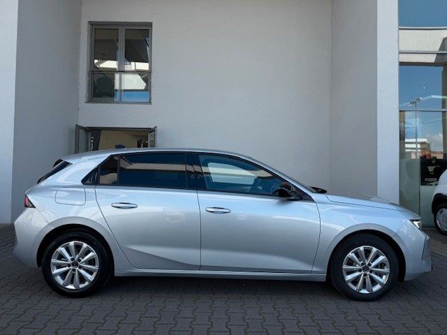 Fahrzeugabbildung Opel Astra Edition 1.2l 130PS Navi/Kamera!