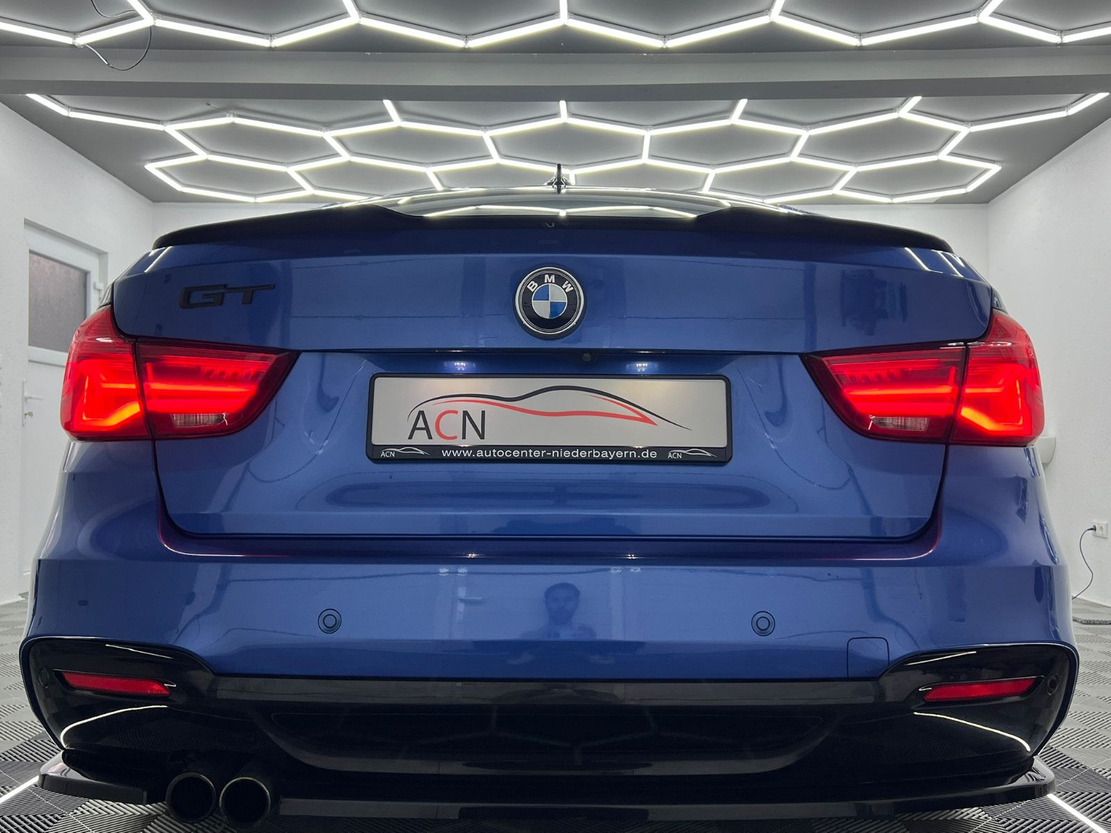 Fahrzeugabbildung BMW 330 i xDrive GT M SPORT/LED/NAVI PROF/AHK/DE FZG