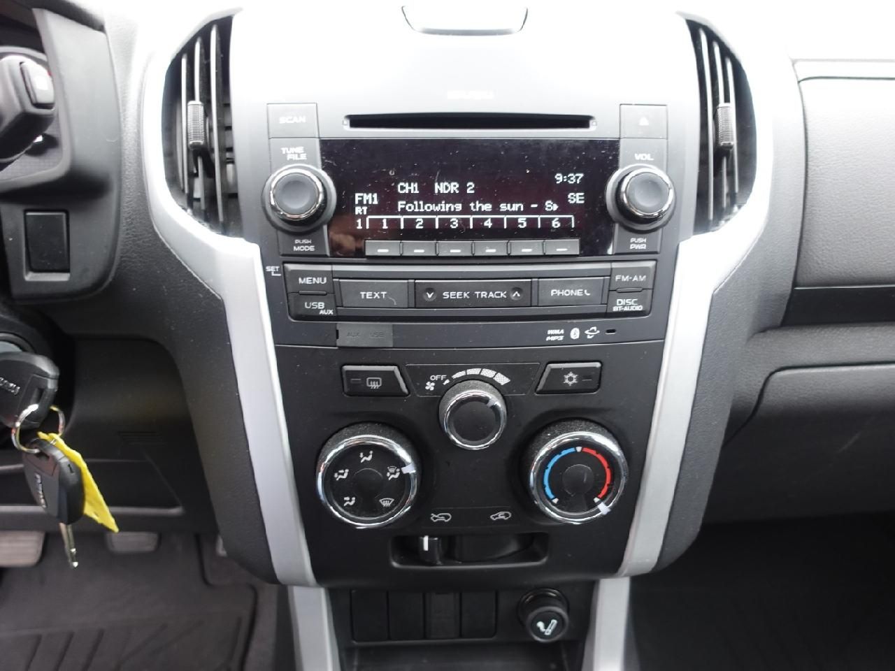 Fahrzeugabbildung Isuzu D-Max Space Cab 1,9 LS mit Luftfahrwerk