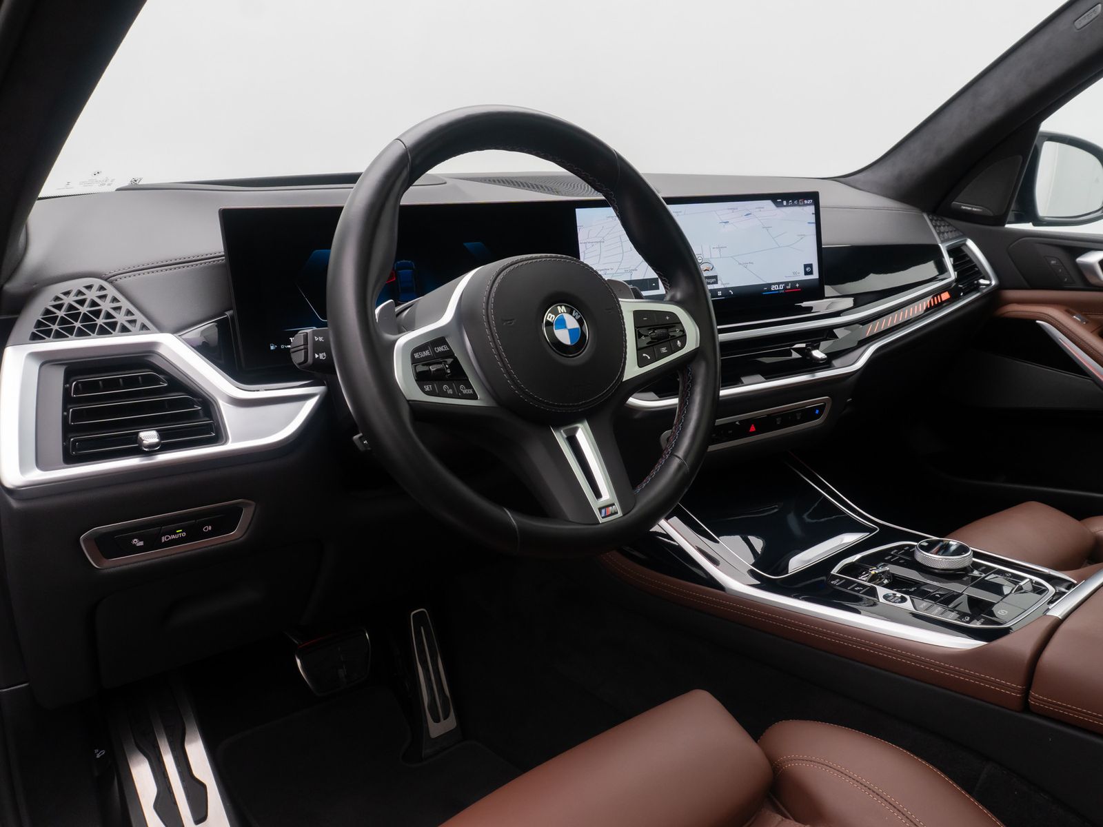 Fahrzeugabbildung BMW X7 M60i xD SkyLounge 360&deg;HUD H/K SoftClos 23Zoll