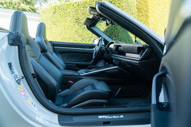 Porsche 992 Turbo S Cabrio/ NACHTSICHT/ INNO DRIVE/ BURM