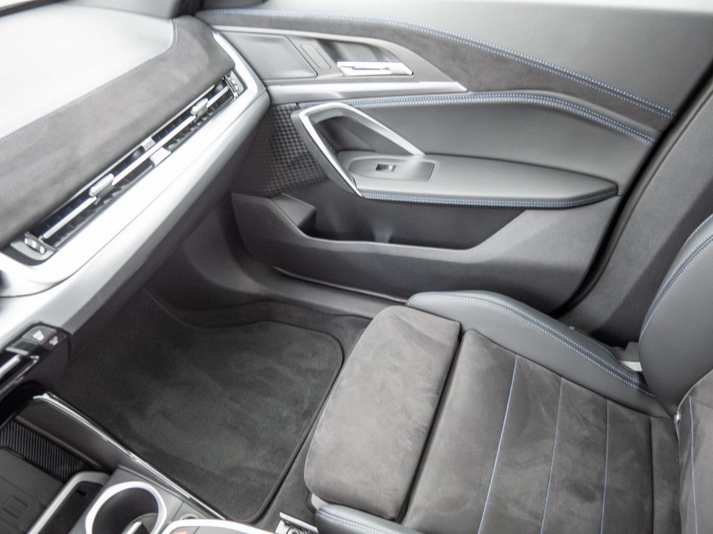 BMW X1 sDrive 18i M-Sport AHK PANO KAM LED NAVI SHZG foto 17