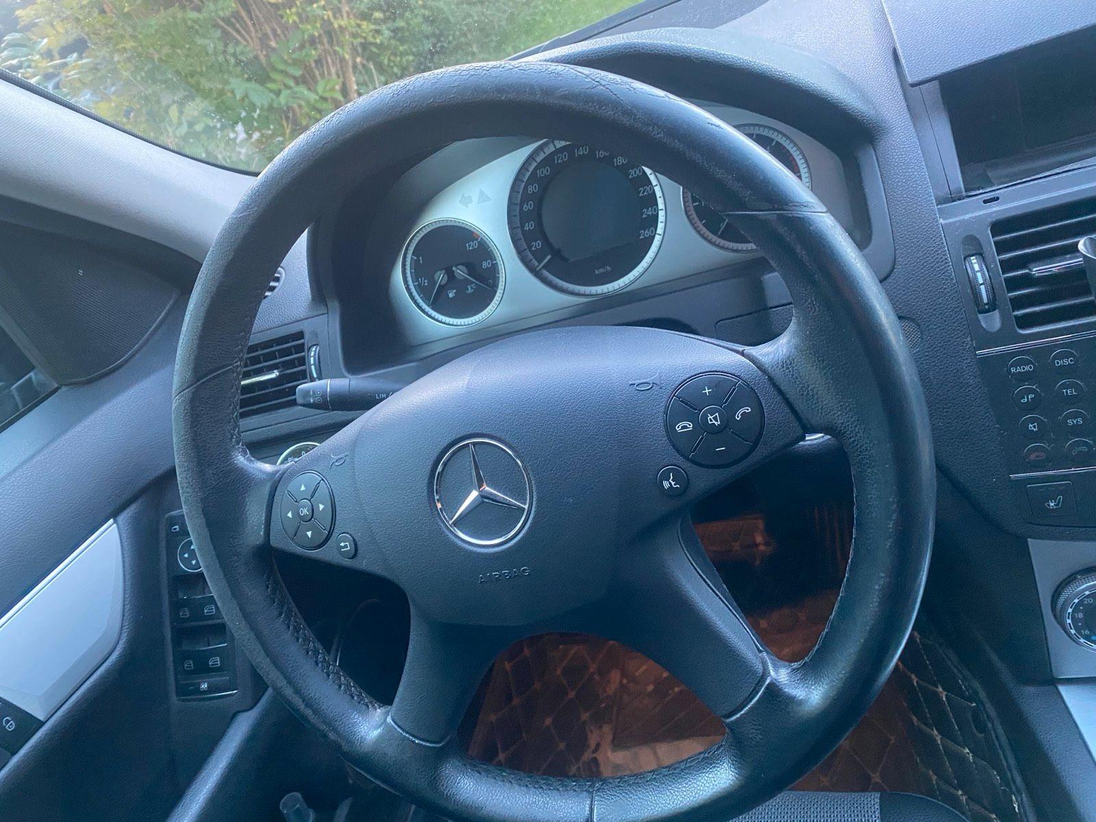 Mercedes-Benz C220 2009 — photo 10